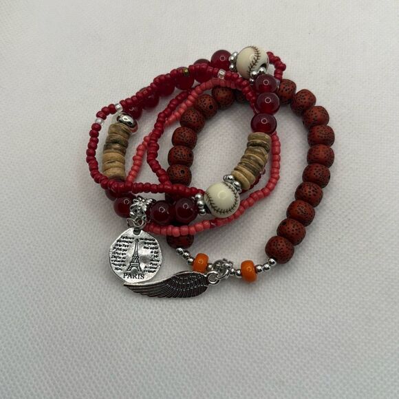 Brand New!! Beaded bracelet with charms bundle - Picture 1 of 2